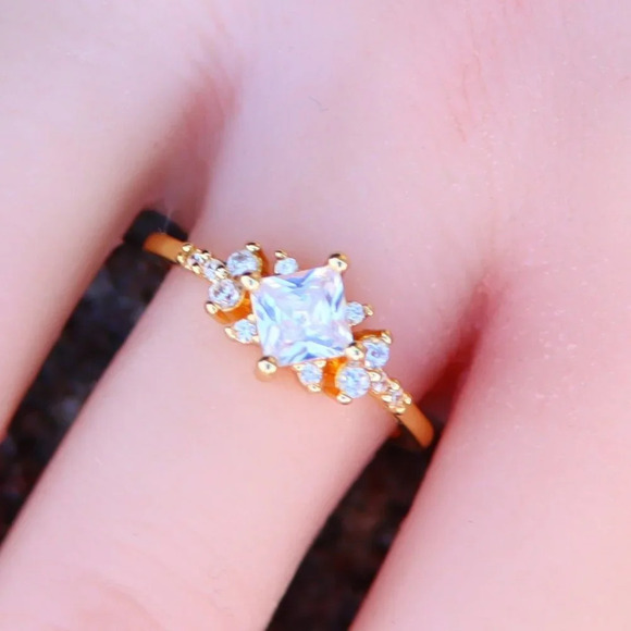 Noble Square Flower Gold Plated Princess Ring for Women, UNVCM074-6 - Picture 1 of 8